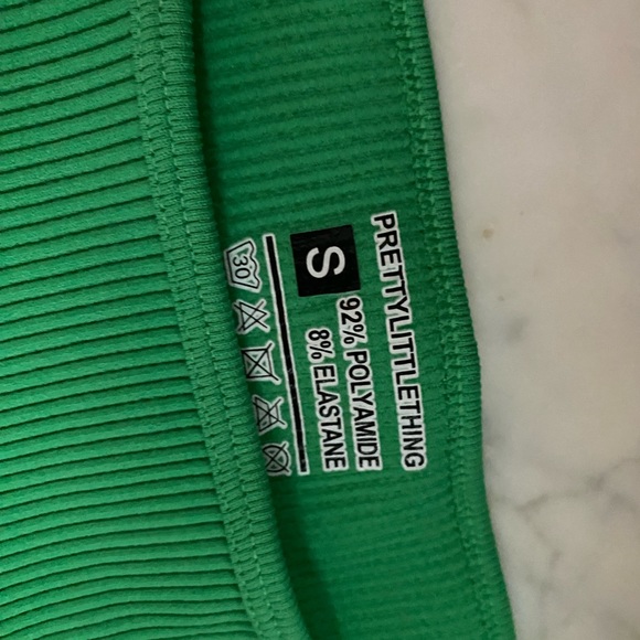 Bright green ribbed Pretty Little Thing bodysuit - Picture 3 of 5